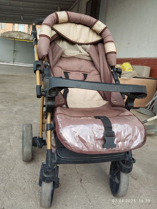 Продам детскую коляску лето-зима