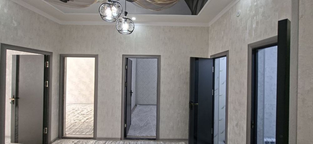 Zarafshon shahar 2 xonali kv sotiladi. Manzil 14/33A. Qavat: 1 Xona:2