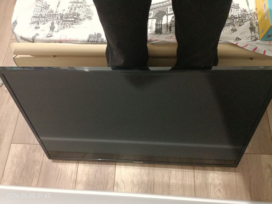 Телевизор samsung