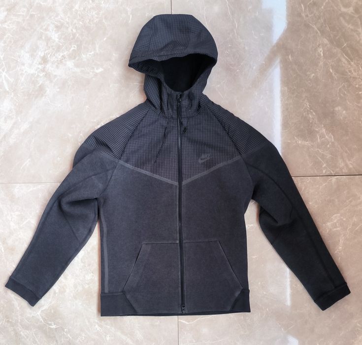 Nike Tech Fleece S размер
