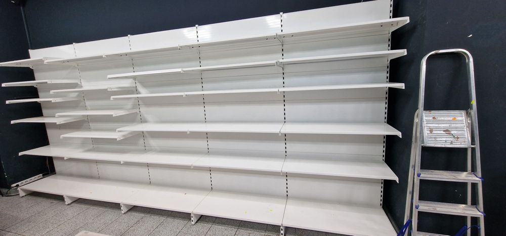 Vand rafturi metalice perete si gondole