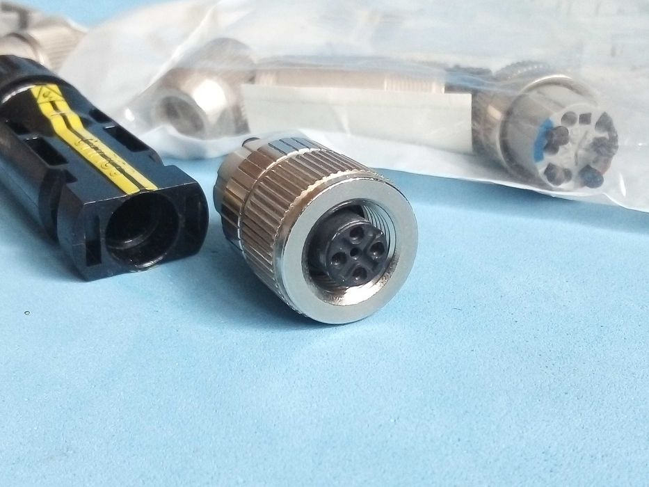 Phoenix Contact Конектори за трансфер и честотен сигнал