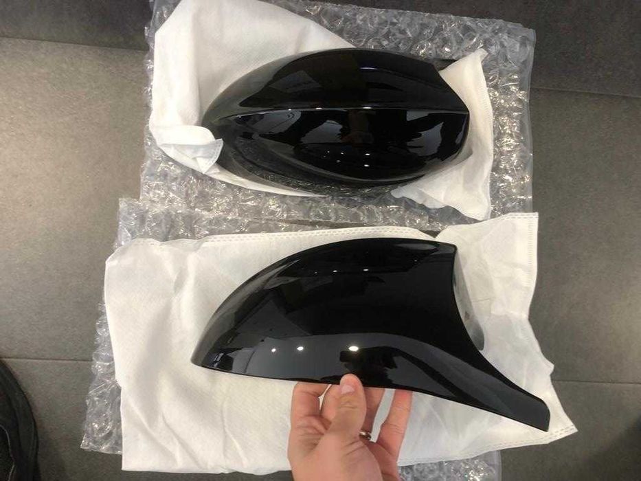 Set Capace Oglinzi M Style Negru Lucios "Batman" Cu clipsuri Bmw E81 E87 E90 E91 E92 Non-facelift, NOI