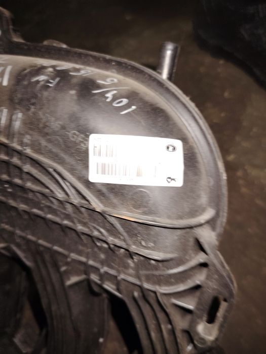 Продам впускной коллектор лада 1.8