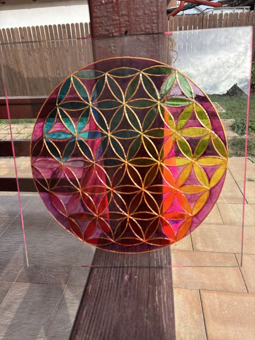 Pictură pe sticlă Floarea Vieții– nouă, lucrată manual