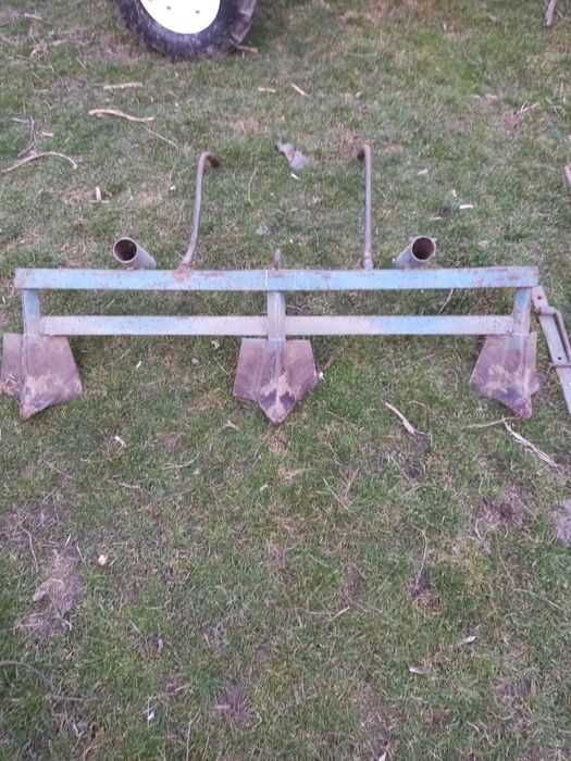 Vând utilaje agricole pentru cal