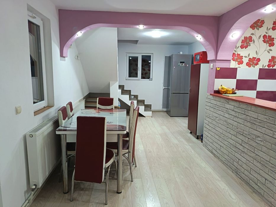 Vând casă masardată la țară