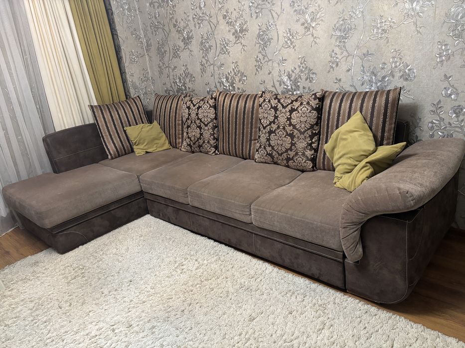 Диван для гостиной