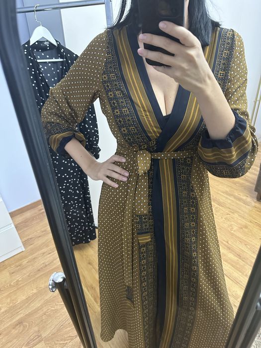 Продам платья, размер М