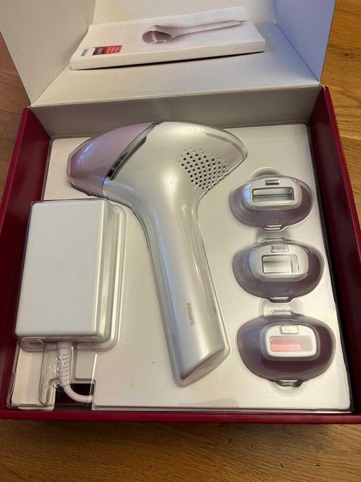Epilator PHILIPS Lumea Seria 8000 IPL cu SenseIQ BRI947/00 NOU - NEFOLOSIT