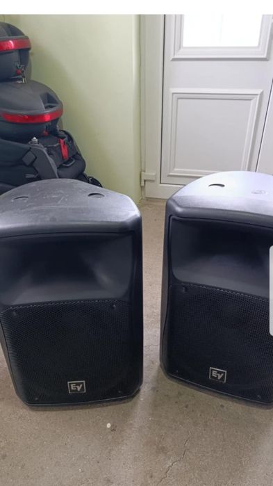 Vănd două boxe Ev zx 4