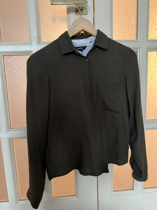 Рубашка цвета хаки