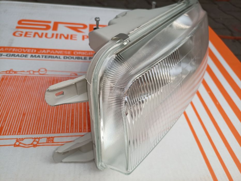 Фара Митсубиси спец вагон, спец рунер