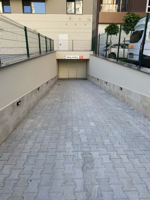 Гараж под наем Връбница 1