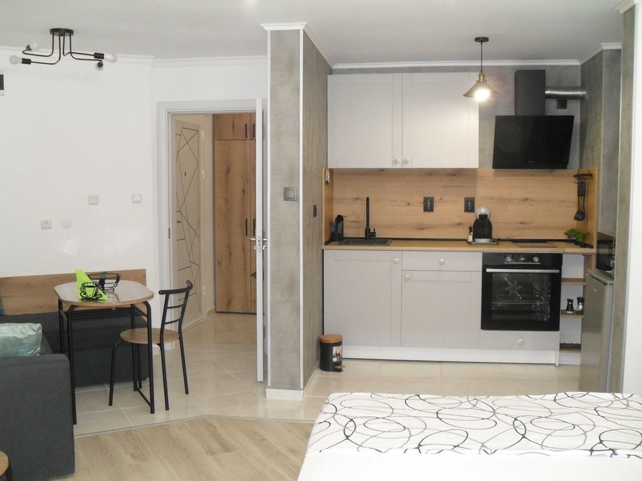 Апартамент Makена  до морската градина в Бургас с гараж и изглед море.