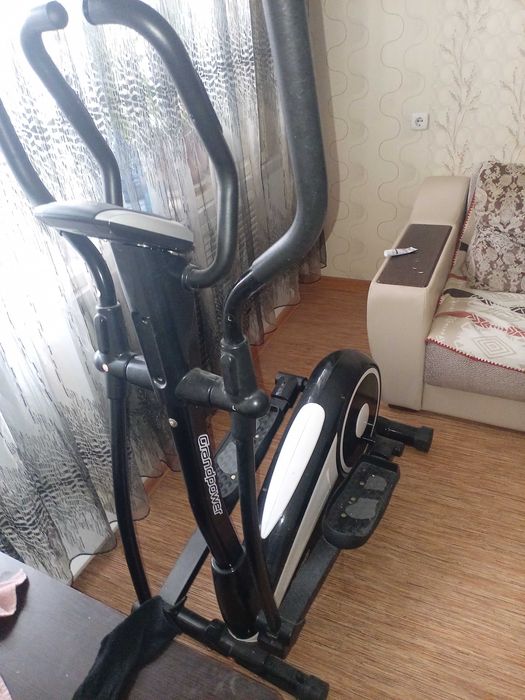 Тренажёр элепс в отличном состоянии.