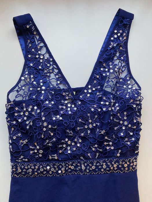 Тъмносиня дълга рокля