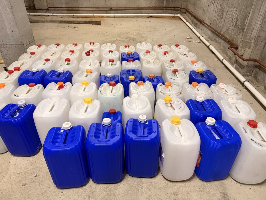 Канистры по 1000 тг