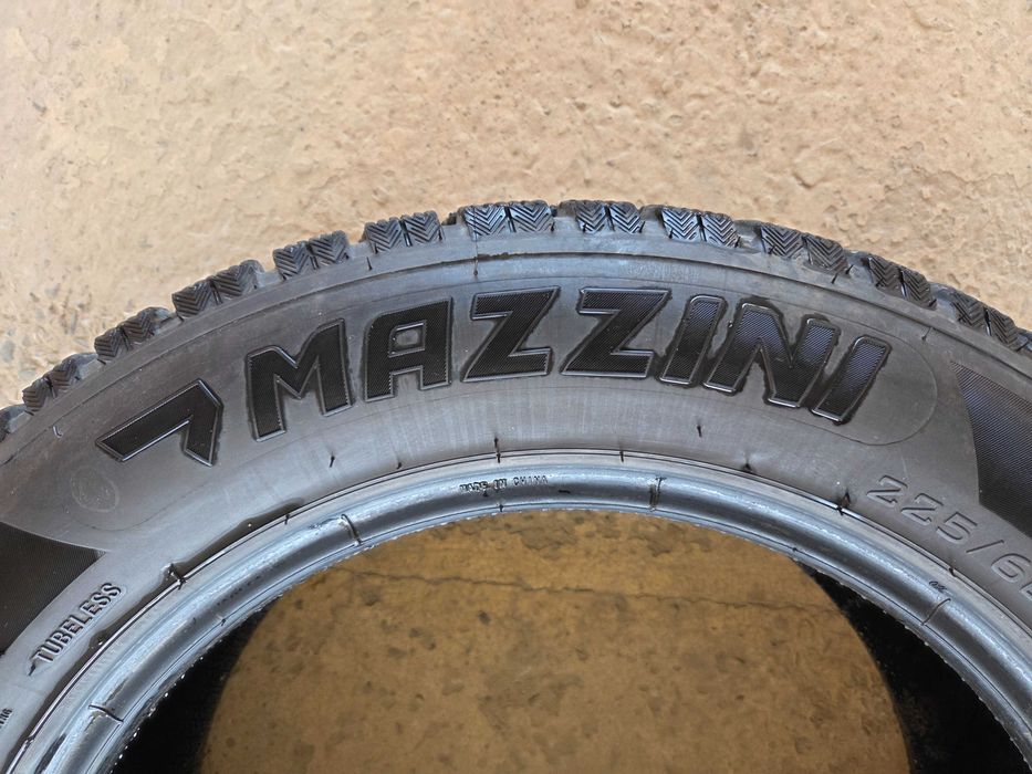 Комплект зимних шин