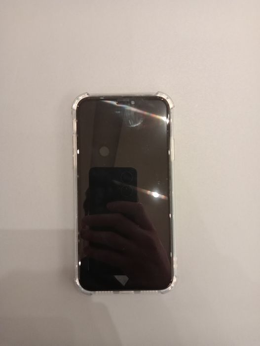 iPhone xR 64 gigabyte. Белый цвет