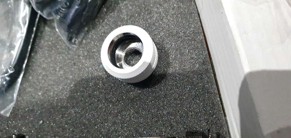 Фитинги и твърда тръба ф16мм