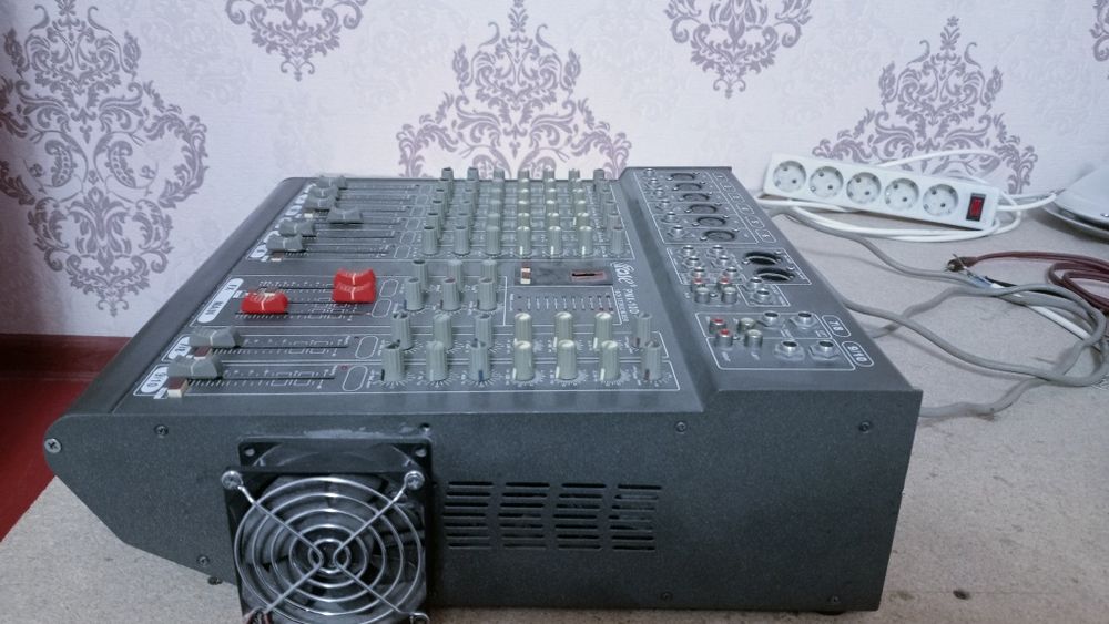 Продам микшерный пульт