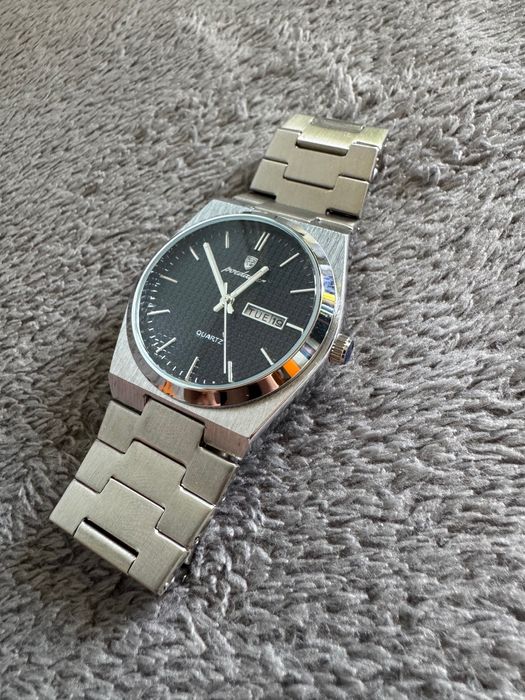 Часовник hugo poedegard