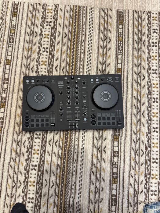 DJ Pioneer DDJ FLX4 în cutia originală