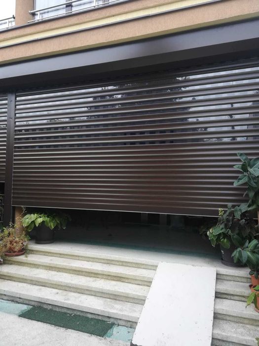 Usi de garaj lamele aluminiu 55 mm si 77 mm