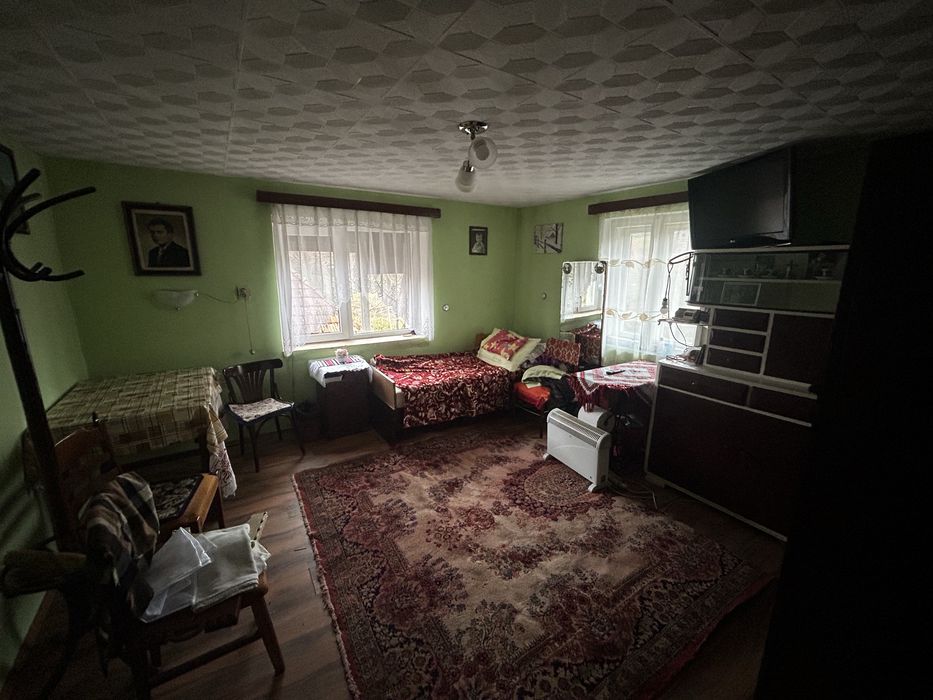 Vand casa batraneasca la 20km de Cluj+ 2400mp teren intravilan