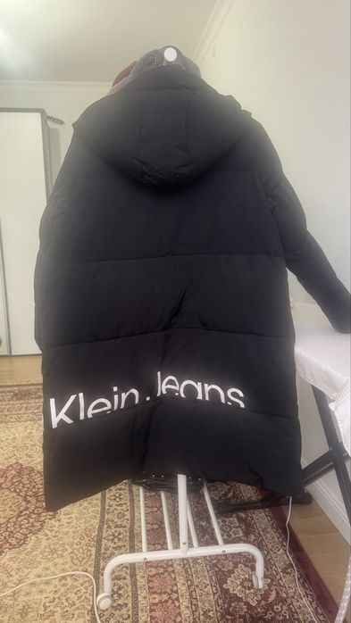 Продам пуховик для девочки