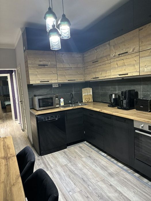 Oibek Айбек метро Афросиаб парк