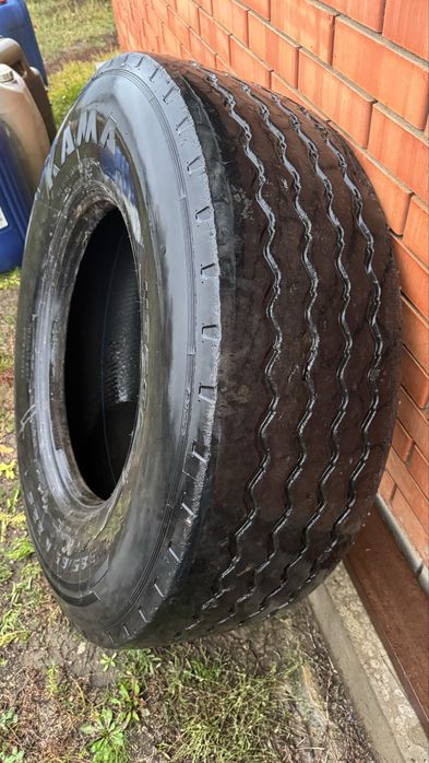 Продается грузовые резины