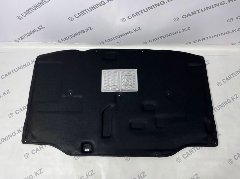 Обшивка капота на Land Cruiser 100