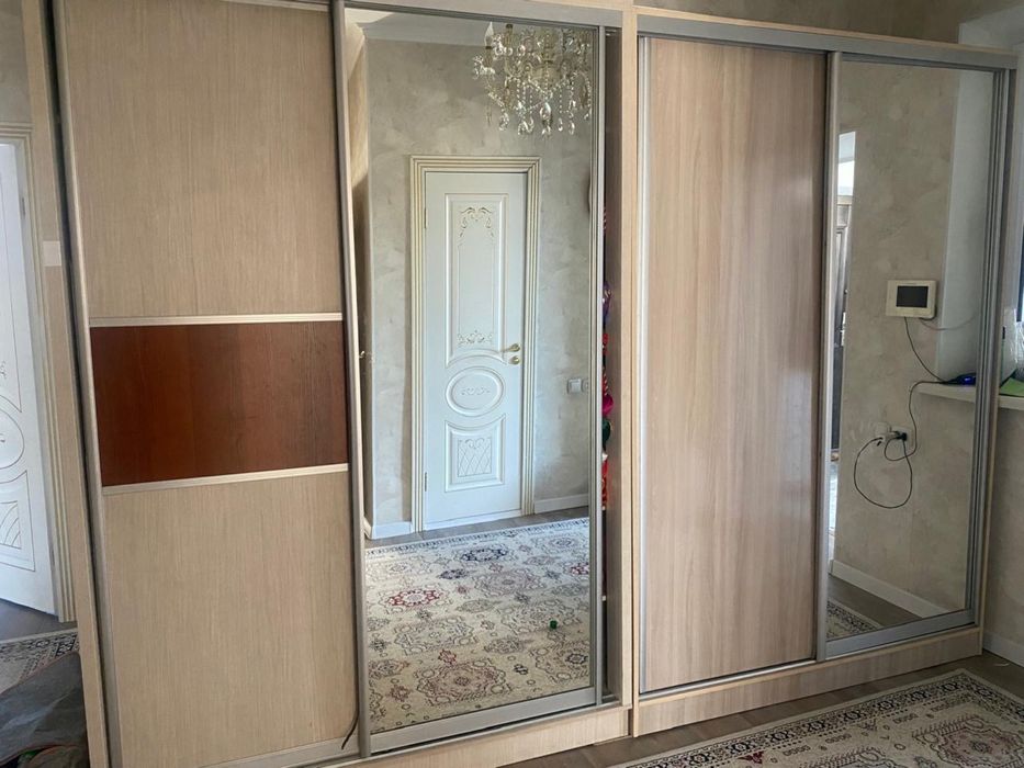 Продаётся шкаф-купе!