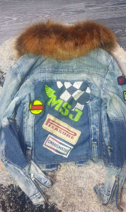 Vand geaca blugi cu blana