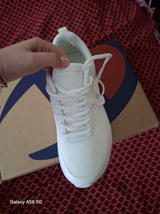 Adidași champion
