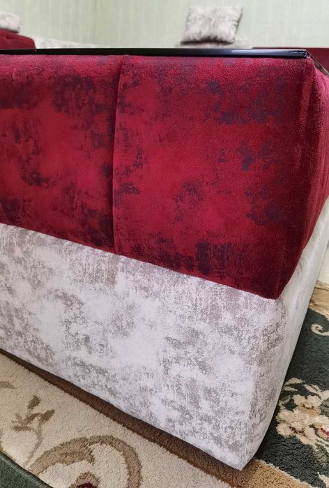 Стильный дизайнерский журнальный столик