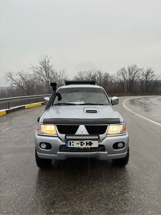 Mitsubishi pajero sport 2.5 d