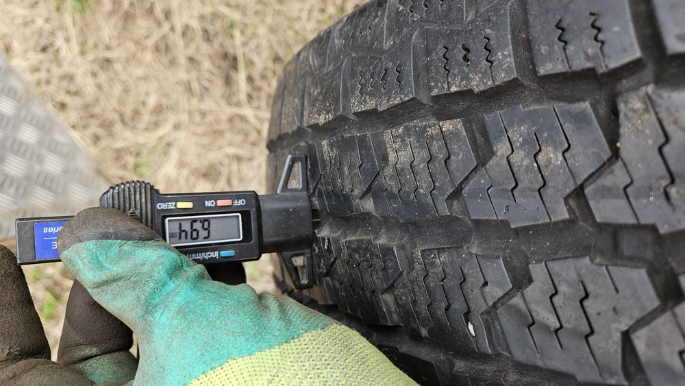 Гуми 205 65 16С континентал