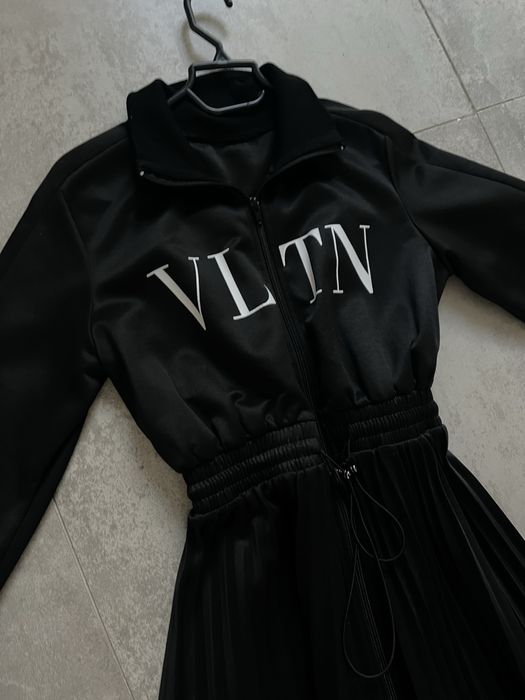 Продам платье  в отличном состоянии