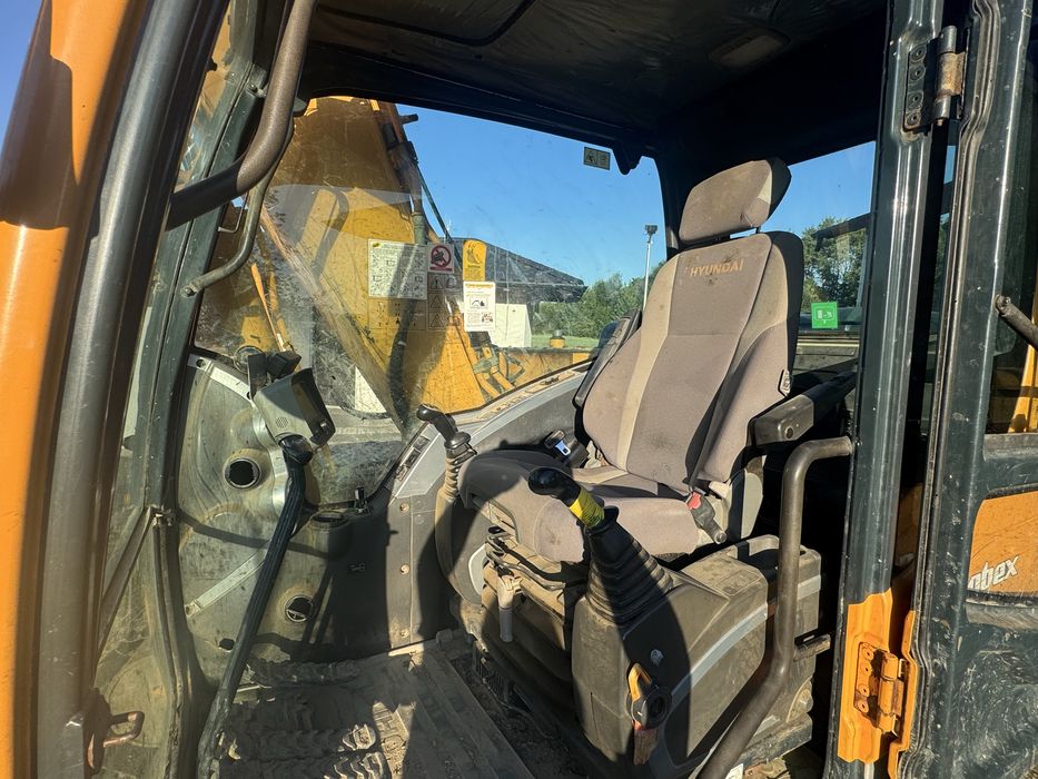 Excavator Hyundai Robex 140 LC-9A