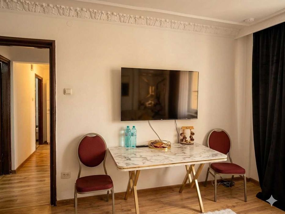 Proprietar inchiriez 2 camere delfinului,mega mall