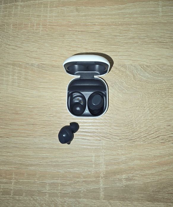 Наушники Samsung Galaxy Buds FE