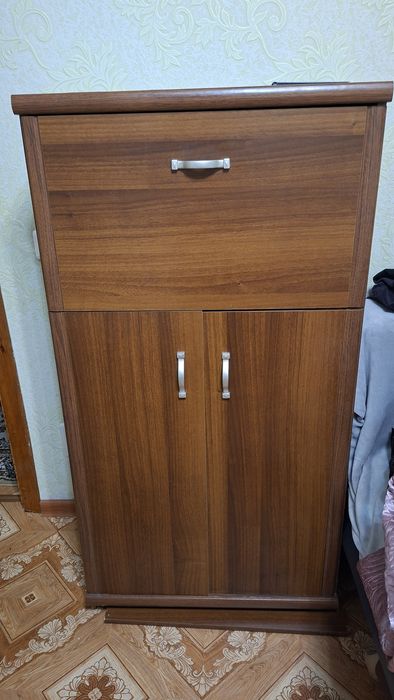 Тумба с баром с полками
