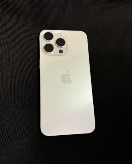 Продам Айфон 15 про макс