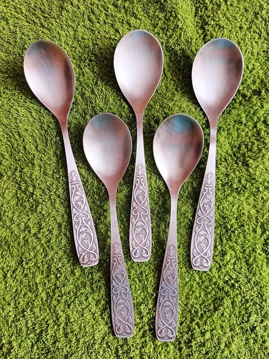 Мельхиоровые ложки.