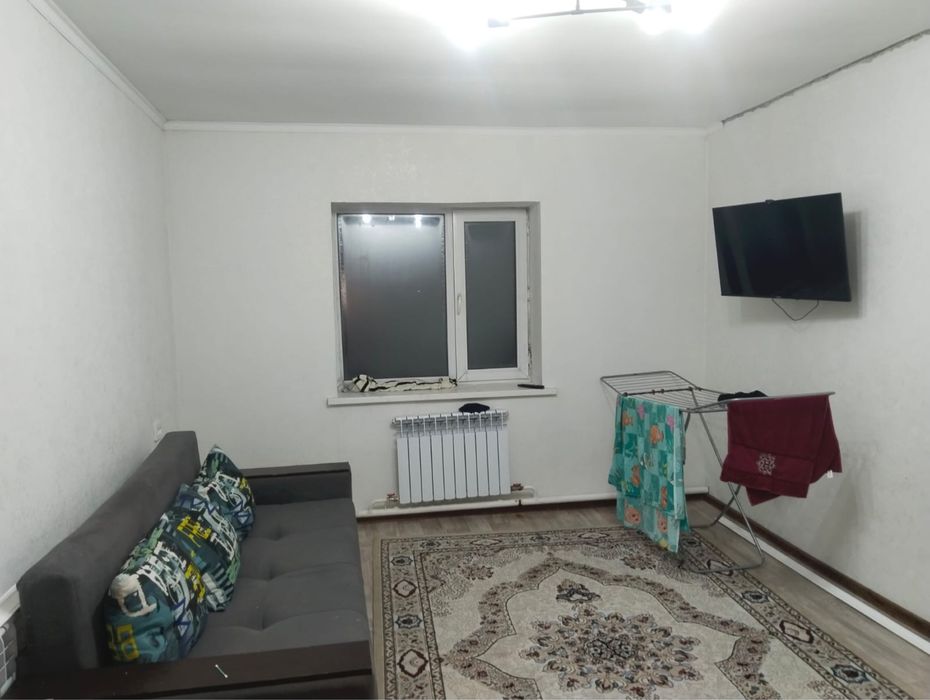 Продам отдельный большой дом , на бабровке