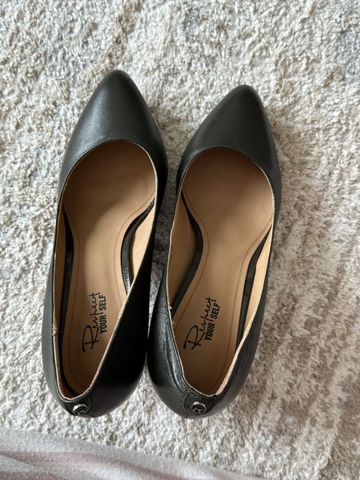 Туфли на каблуках 37