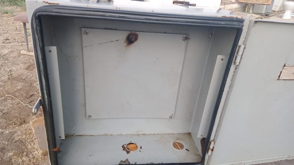 Продается электроящик для электросчетчиков, рубильников, автрматов и д